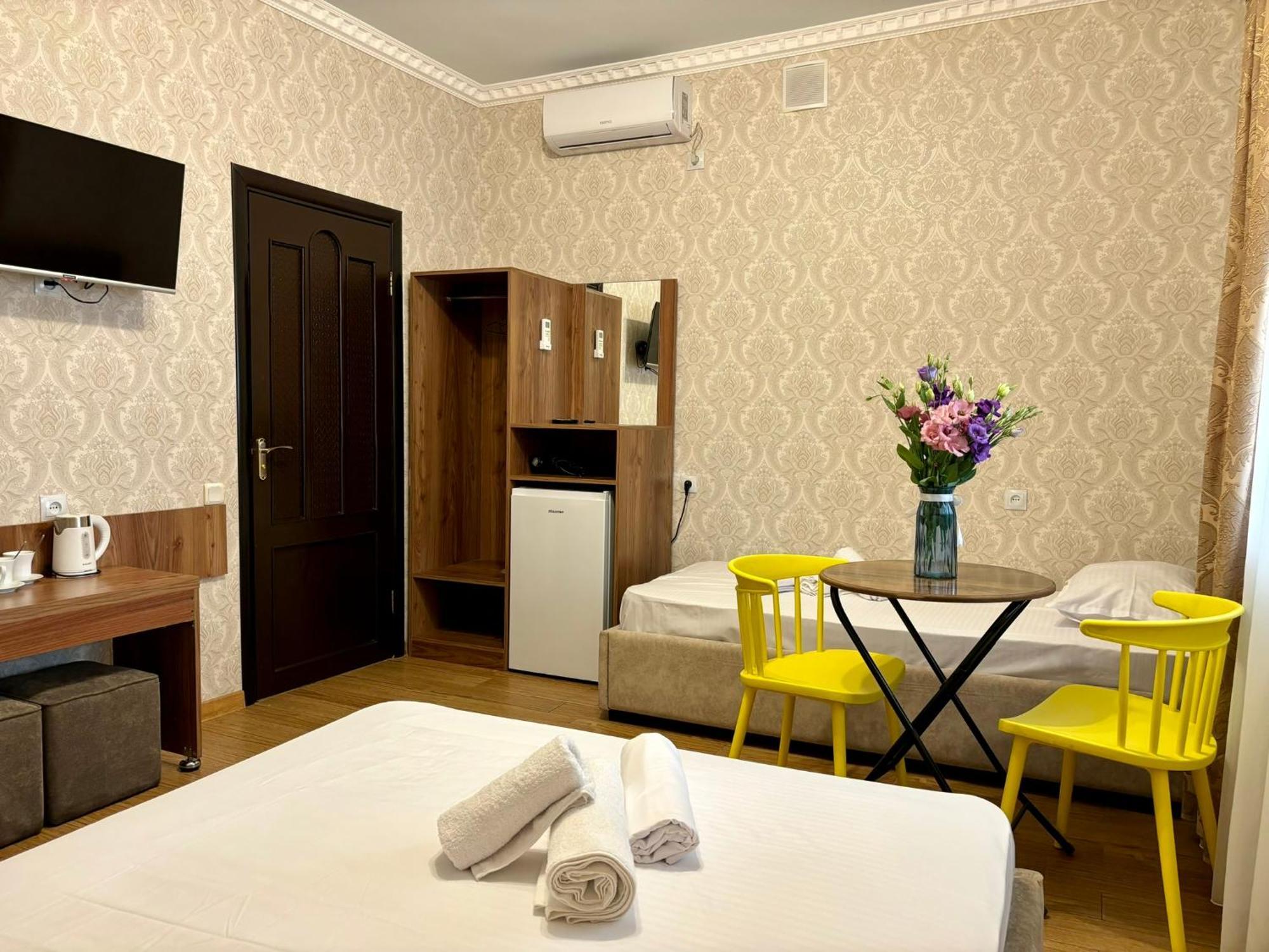 Styopa Hotel Yerevan Ngoại thất bức ảnh