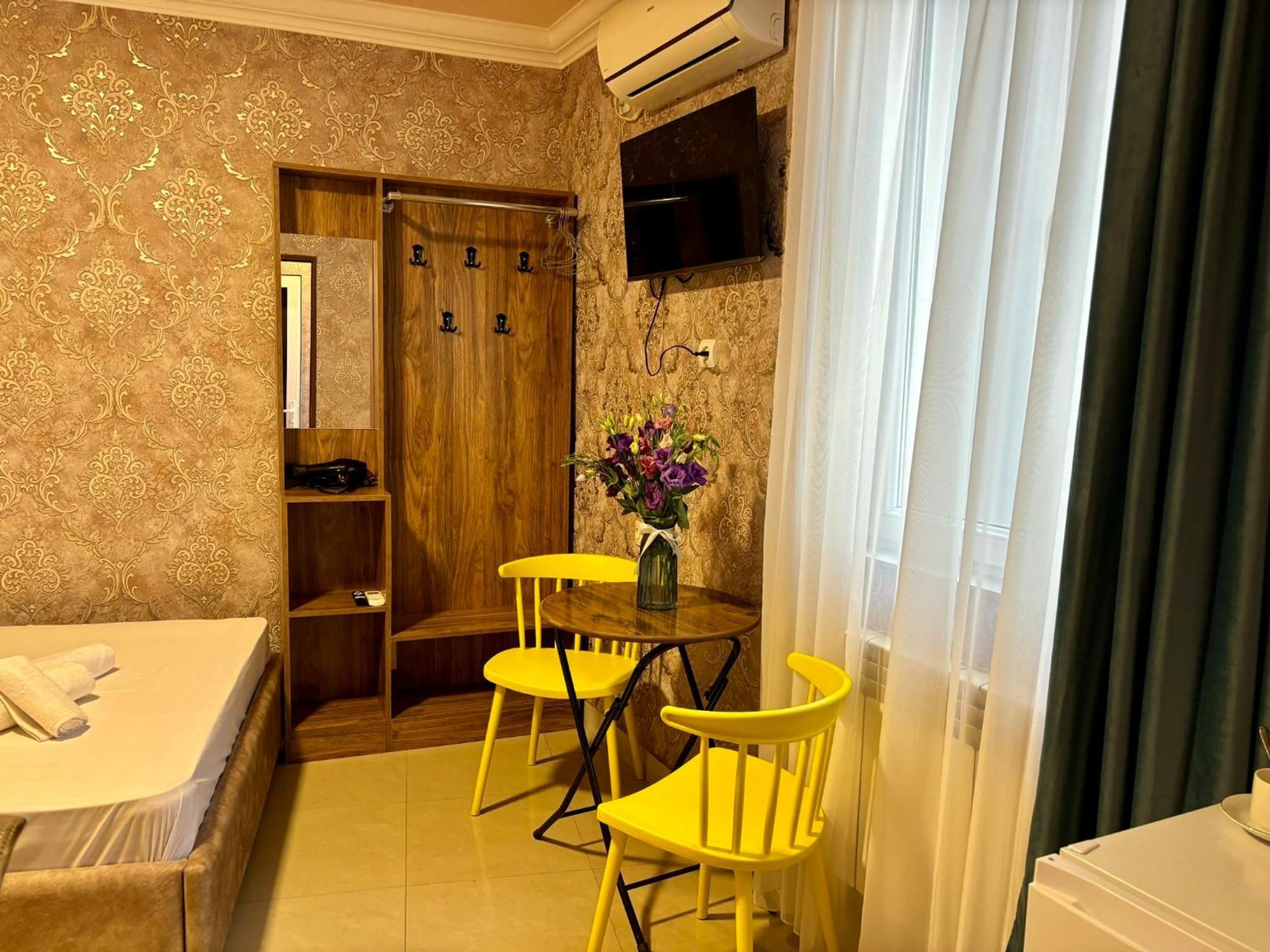Styopa Hotel Yerevan Ngoại thất bức ảnh