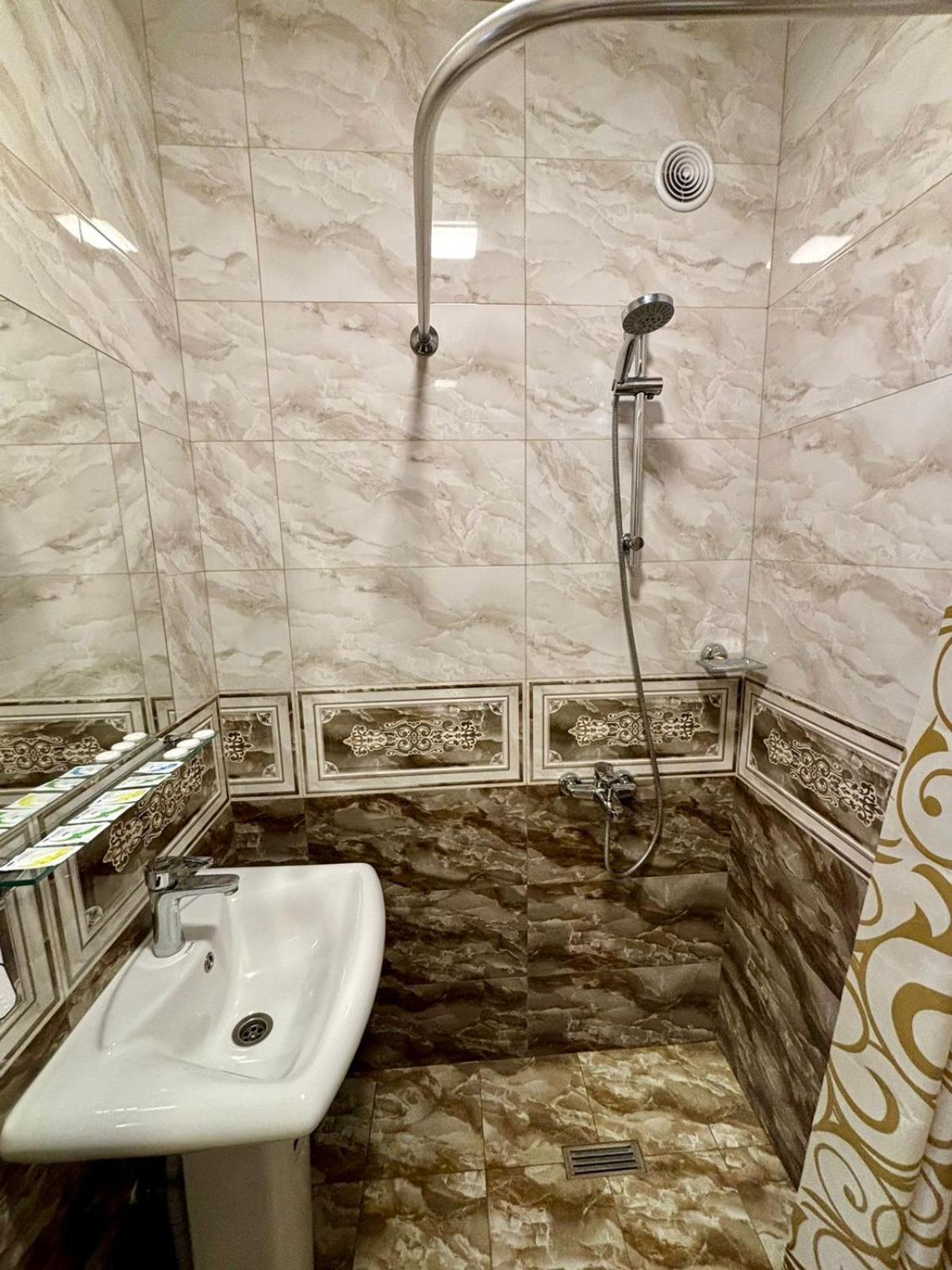 Styopa Hotel Yerevan Ngoại thất bức ảnh