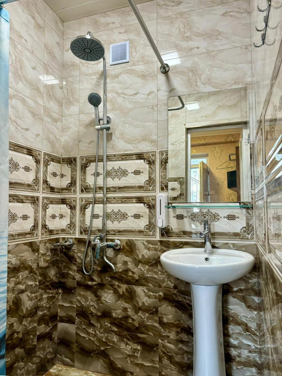 Styopa Hotel Yerevan Ngoại thất bức ảnh