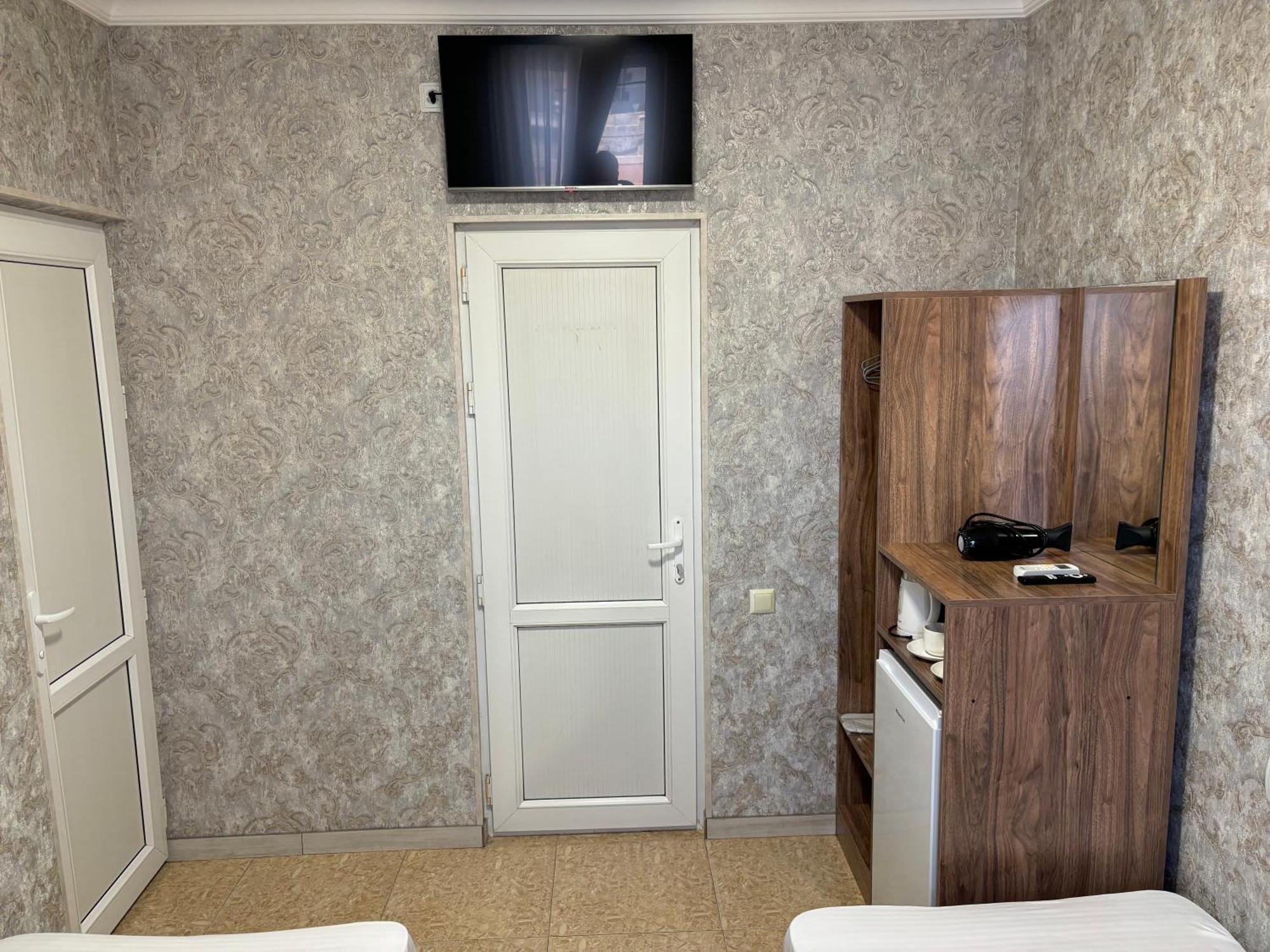 Styopa Hotel Yerevan Ngoại thất bức ảnh