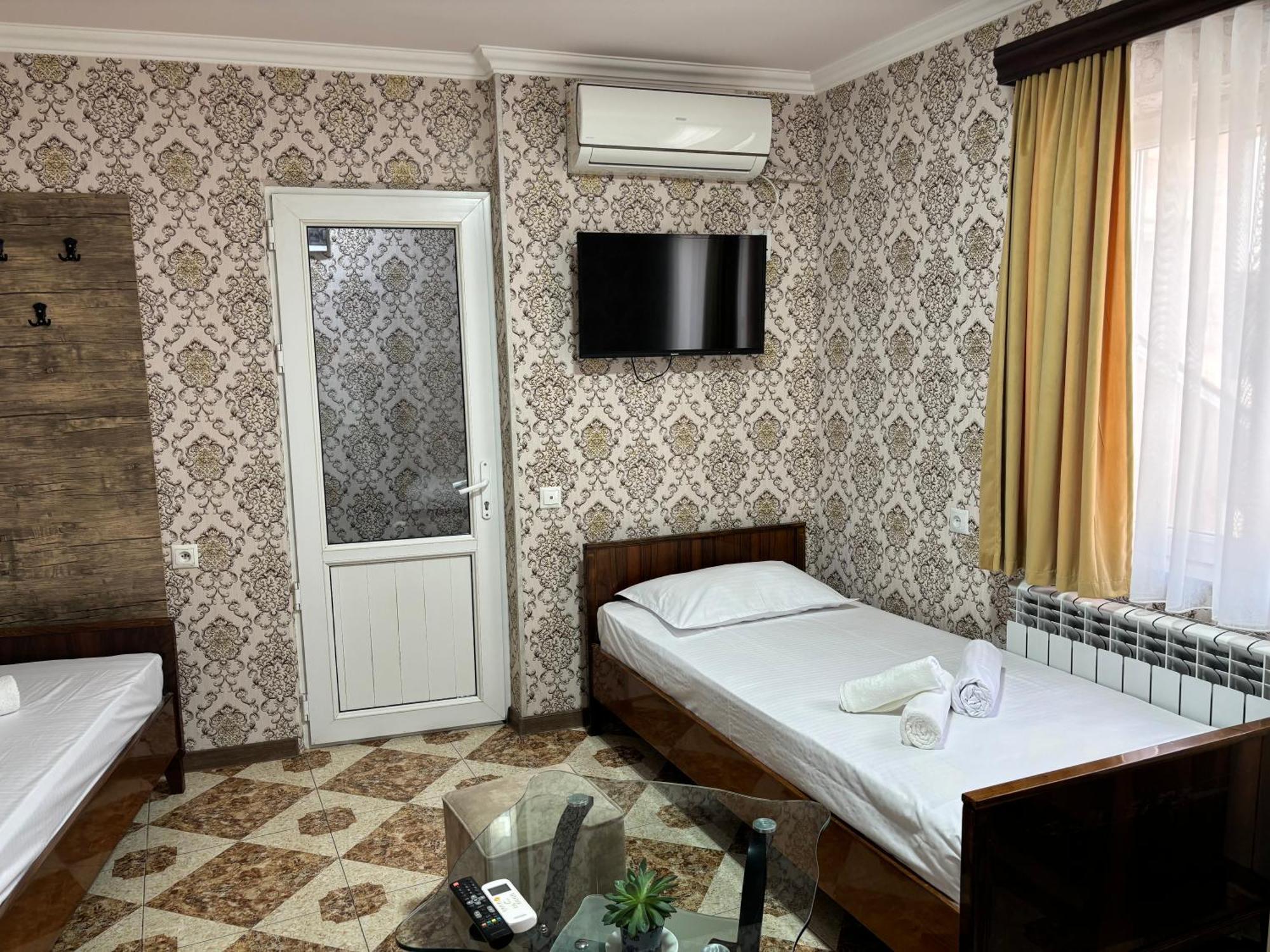 Styopa Hotel Yerevan Ngoại thất bức ảnh